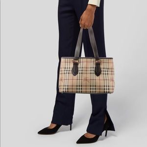 🔥final price drop🔥Burberry Haymarket Tote Bag